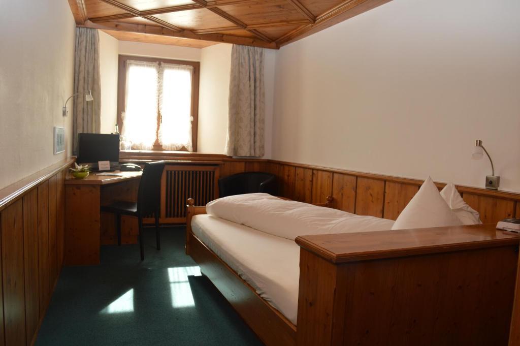 אראו Hotel Zum Kreuz חדר תמונה