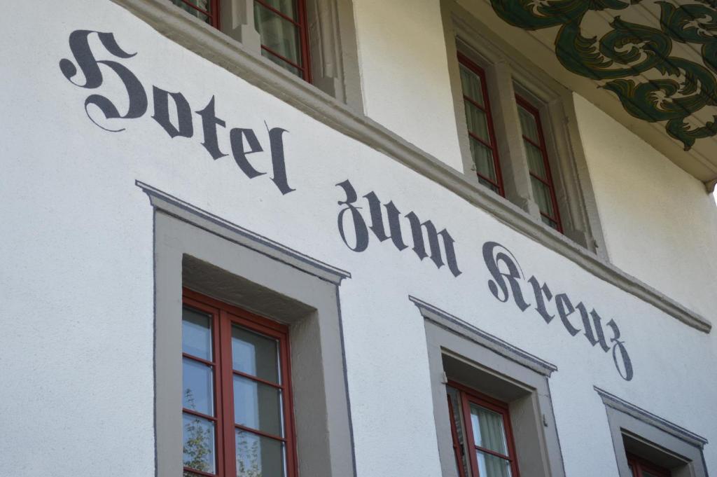 אראו Hotel Zum Kreuz מראה חיצוני תמונה