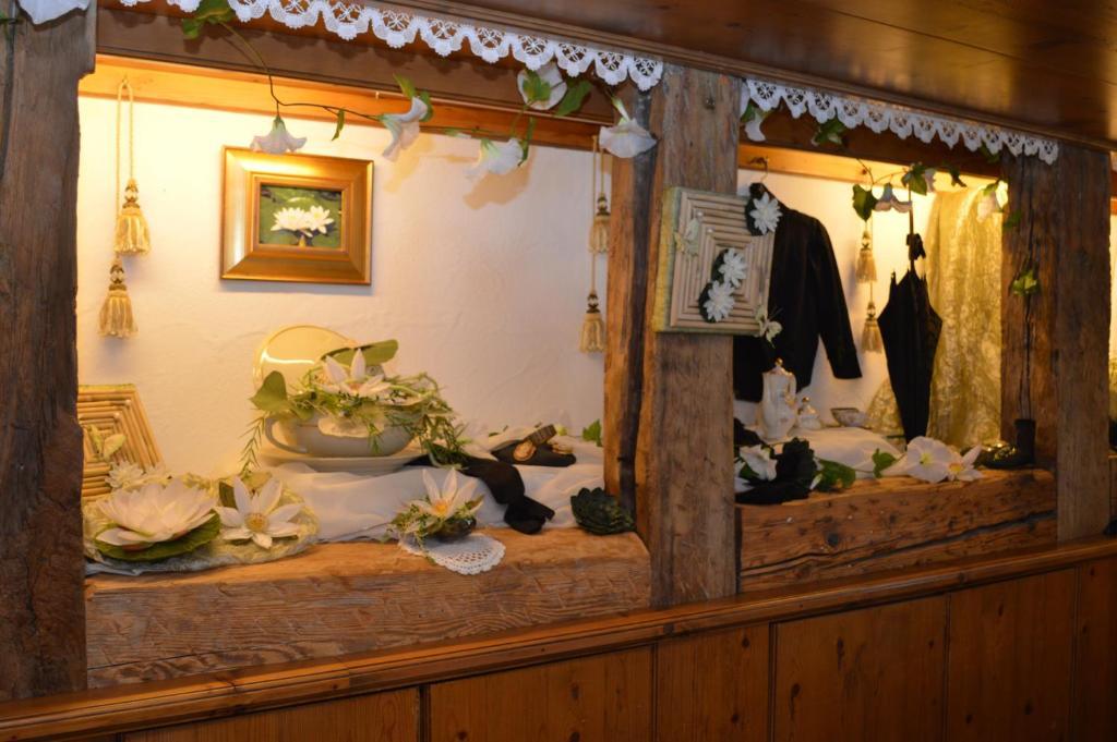 אראו Hotel Zum Kreuz מראה חיצוני תמונה
